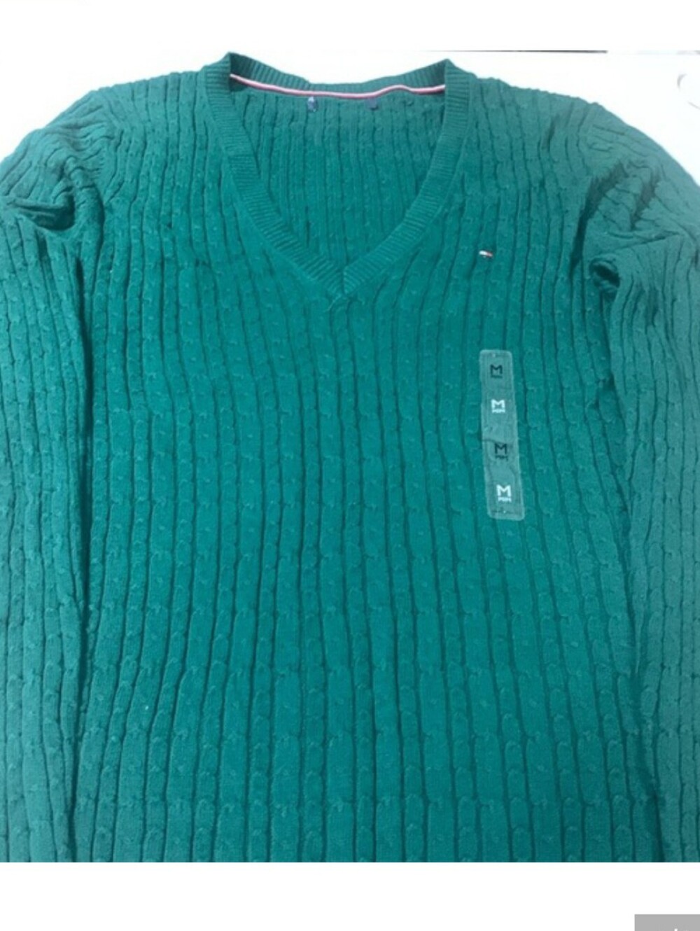 👒Tommy Hilfiger textured/ribbed long sleeved v neck sweater